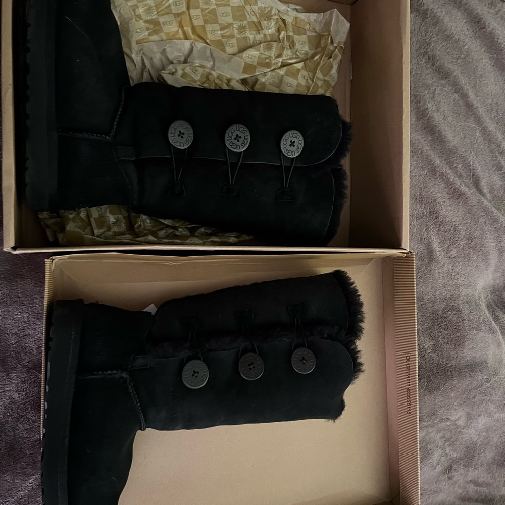 Ugg Bailey Triple Button Boots